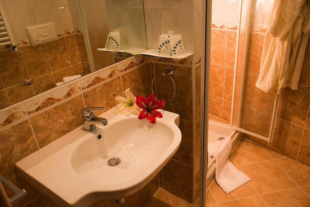 Hotel Plaza Gabicce Mare Ngoại thất bức ảnh