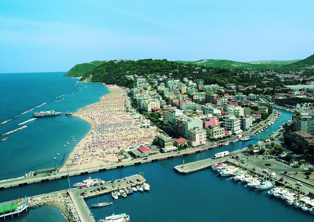Hotel Plaza Gabicce Mare Ngoại thất bức ảnh