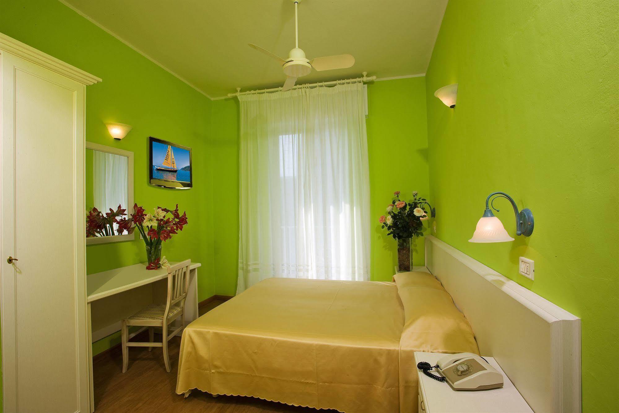 Hotel Plaza Gabicce Mare Ngoại thất bức ảnh